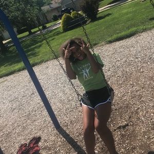 Meet your Posher, Alexis